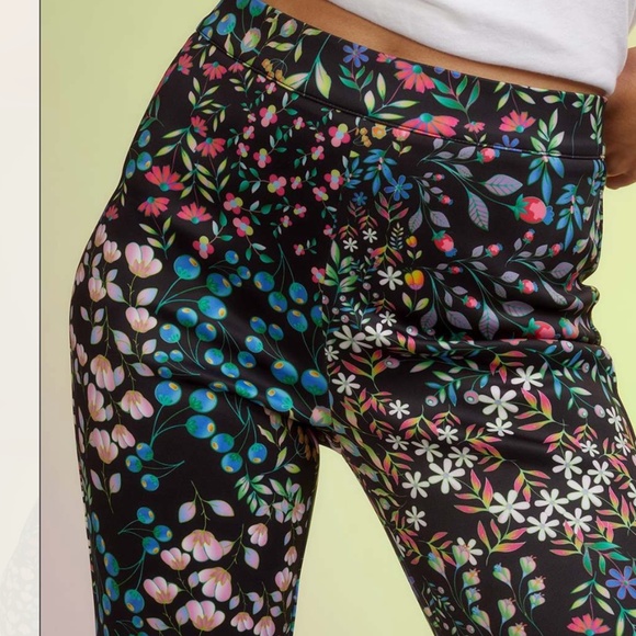 Cynthia Rowley Bonded Fit & Flare Pants - Picture 4 of 7